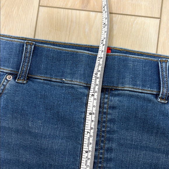 Spanx EveryWEAR FLARE High-Rise Stretch-Denim Jeans - Picture 10 of 11